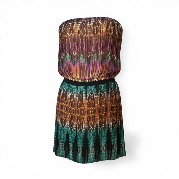 BCBGMAXAZRIA Dresses & Skirts - BCBG Summer Dress